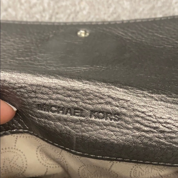 michael kors wallet - Picture 2 of 2